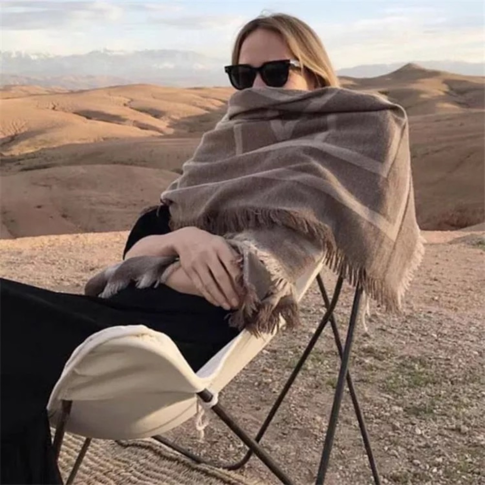 URBAN OUTFITTERS Palatine Acrylic Fringed Rectangle Wrap Blanket Scarf - Picture 12 of 16